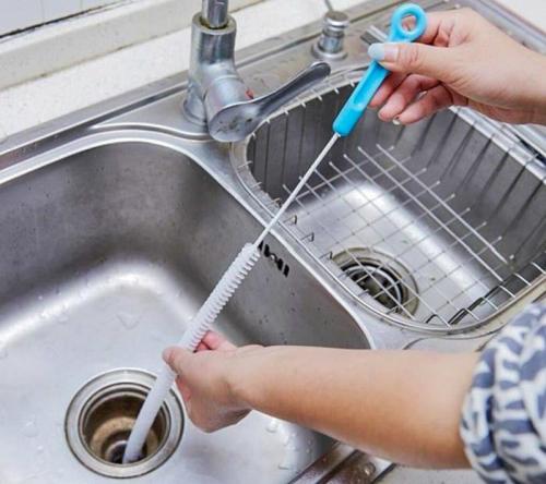 Как прочистить трубы в ванной в домашних условиях. Механические способы ликвидации