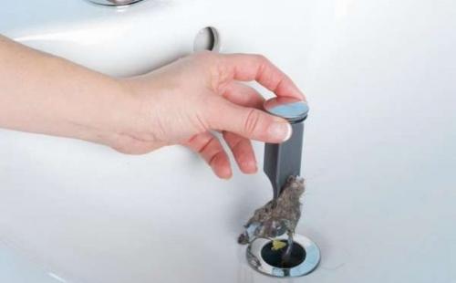 Чем прочистить сливную трубу в ванной. Как прочистить засор в ванне: обзор 15 лучших способов устранения