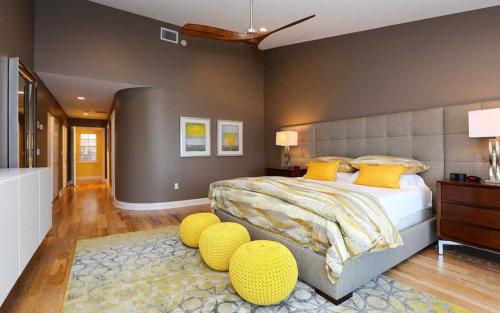 Что выбрать для спальни. Какой спальный гарнитур выбрать: ключевые требования и правила 13