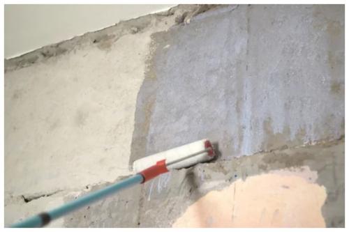 Грунтовка под плитку в ванной. Нужно ли грунтовать стены перед укладкой плитки