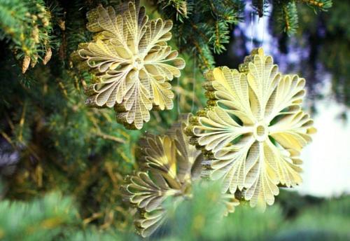 Как украсить комнату к Новому году своими руками из бумаги. Новогодние украшения из бумаги