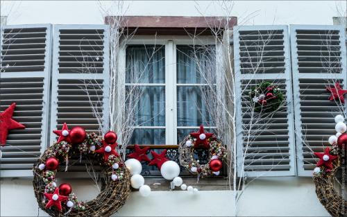 ТОП-100 лучших идей, как украсить квартиру На Новый год 2022. Как украсить дом снаружи 01 ТОП-100 лучших идей, как украсить квартиру На Новый год 2022. Как украсить дом снаружи 01