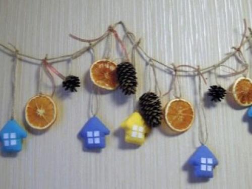 Как украсить комнату на Новый год 2022: простые идеи 16 Как украсить комнату на Новый год 2022: простые идеи 16