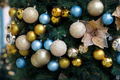 Украшение на новый год 2022 своими руками. Украсить класс к Новому году 2022 своими руками: 50 фото