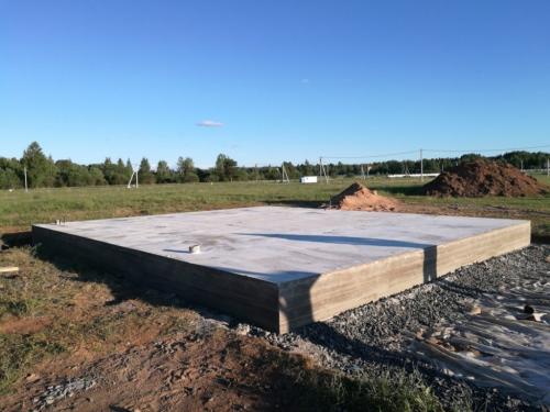 Толщина плиты фундамента под газобетонный дом. Достоинства и недостатки