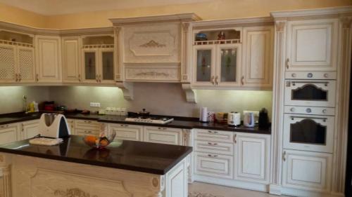 Создание гармоничной обстановки: объединение прихожей и гостиной 01