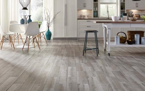 Обои под серый пол. Серый пол в интерьере квартиры. Какие обои и двери подойдут под серый ламинат? 110 лучших фото примеров