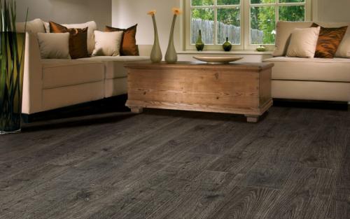 Обои под серый пол. Серый пол в интерьере квартиры. Какие обои и двери подойдут под серый ламинат? 110 лучших фото примеров