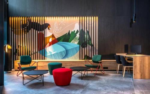 Обои под серый пол. Серый пол в интерьере квартиры. Какие обои и двери подойдут под серый ламинат? 110 лучших фото примеров