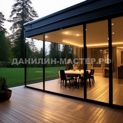 Какие конструкции можно использовать для создания всесезонной террасы. Тренды 2024 в загородном строительстве: всесезонные террасы с безрамными раздвижными окнами