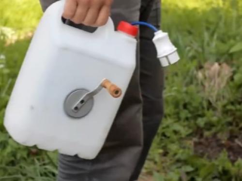 Поделки из пластиковых канистр своими руками. Поделки из пластиковой канистры 06