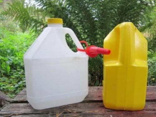 Поделки из пластиковых канистр своими руками. Поделки из пластиковой канистры 04