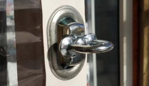 Как выбрать подходящий дизайн для переделки открытой веранды в закрытую. Закрытая веранда: возможное превращение открытой пристройки