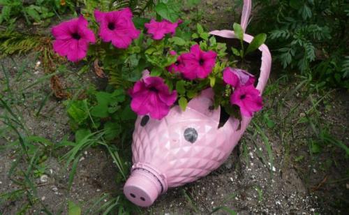 Поделки из канистр для цветов. Самоделки из канистр для сада