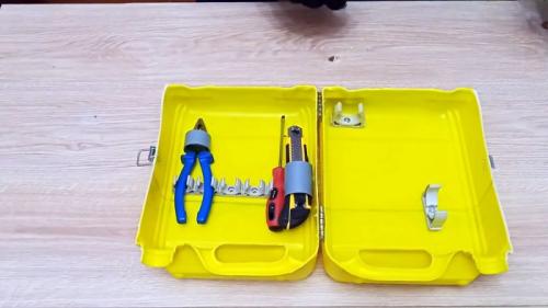 Контейнер из пластиковой канистры. Процесс изготовления кейса