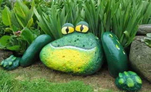 Какие подручные материалы можно использовать для садовых поделок. Поделки для дачи из подручных материалов своими руками (новинки с фото)