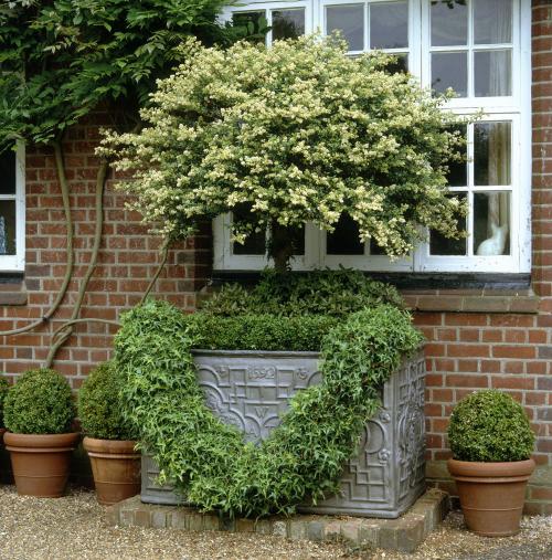 Как можно сделать садовый декор на дачном участке безопасным. Декорирование хозяйственных построек