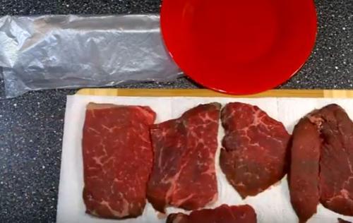 Мягкие отбивные из говядины. Отбивные из говядины на сковороде