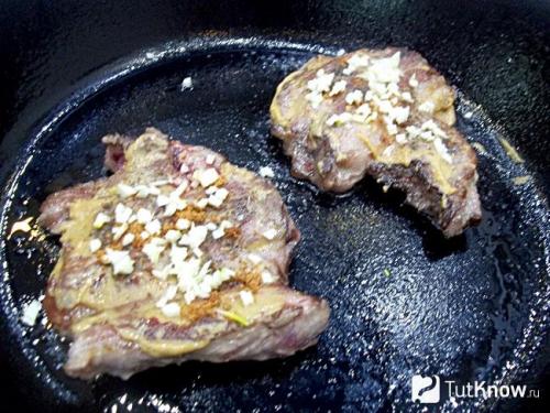 Свиные отбивные на сковороде от Шефмаркет. Приготовление: 26