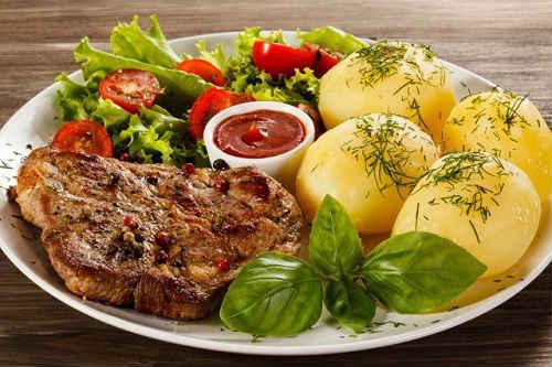 Отбивные из говядины в духовке — рецепты с сыром, помидорами, картошкой