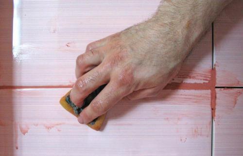 Отделка по старой плитке. Как обновить старый кафель на кухне? Обзор способов