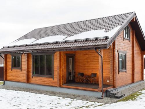 Дом из профилированного бруса недостатки. Дома из профилированного бруса: преимущества и недостатки