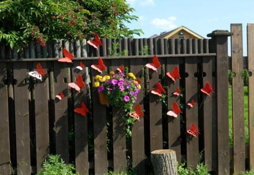 Какие креативные идей можно использовать для украшения ограды на даче. 35 идей для украшения забора