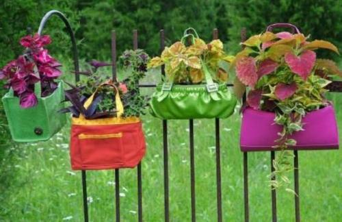 Какие креативные идей можно использовать для украшения ограды на даче. 35 идей для украшения забора