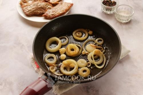 Как потушить отбивные после жарки. Пошаговый рецепт с фото