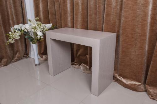 Столы для гостиной. 6 популярных видов стола в гостиную