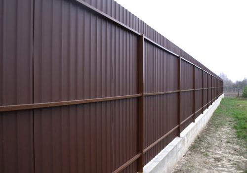 Какие виды забора из профлиста можно сделать без сварки