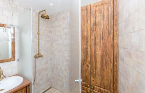 100 идей отделки ванной комнаты керамической плиткой. Выбор отделки 04 100 идей отделки ванной комнаты керамической плиткой. Выбор отделки 04