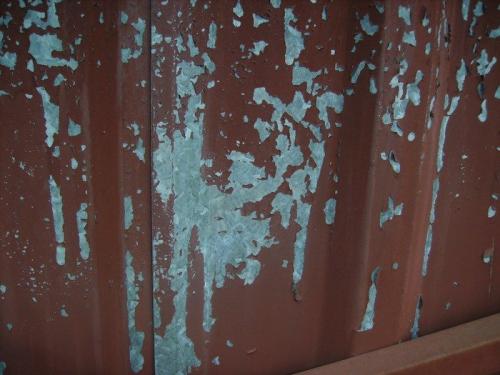 Крашу потолок отваливается. 5 причин почему водоэмульсионка отслаивается после покраски