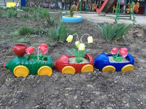 Как сделать из бутылок цветы. Цветы из пластиковых бутылок — подборка оригинальных идей поделок. Пошаговая инструкция, как сделать цветы своими руками + фото-обзоры