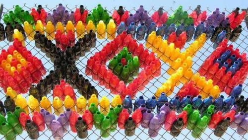 Как сделать из бутылок цветы. Цветы из пластиковых бутылок — подборка оригинальных идей поделок. Пошаговая инструкция, как сделать цветы своими руками + фото-обзоры