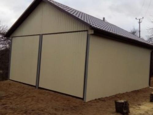 Помещение из профлиста. Особенности выбора места 06