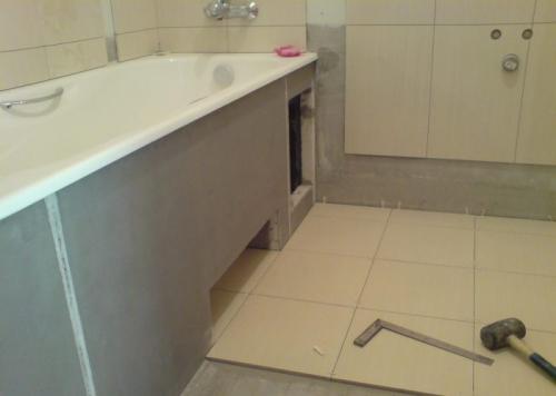 Парящий экран под ванну. Как сделать экран под ванной: материалы, способы создания конструкций