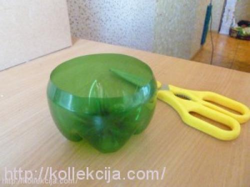 Какие способы можно использовать для создания листьев для цветов из пластиковых бутылок. Листья из пластиковых бутылок. Автор Елена Кудинова.