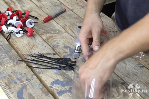 Как изготовить поделку из пластиковой бутылки для хранения инструментов. Органайзер для болтов, шурупов, гаек и гвоздей из пластиковых бутылок