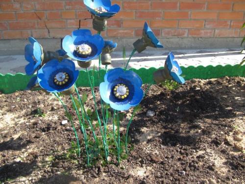 Как работает технология Астры из пластиковых бутылок. Цветы из пластиковых бутылок для сада, огорода и дачного участка своими руками. 130 фото-идей поделок из 5 и 1,5 литровых бутылок