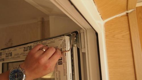 Регулировка пластиковых окон зима-лето. Как отрегулировать пластиковые окна самостоятельно - инструкция