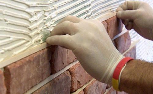 Инструкция по приготовлению растворов для декоративного камня. Виды клея для кладки камня