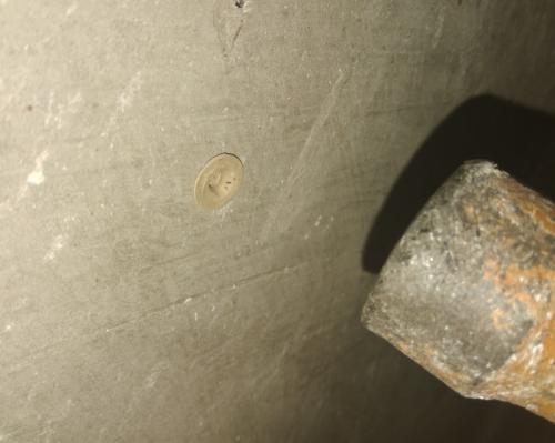 Как повесить полку шуруповертом. Крепление на бетонной стене без перфоратора, обычной дрелью без удара