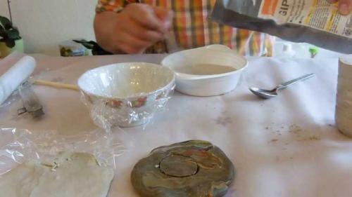 Какой гипс лучше для поделок. Как разводить гипс правильно