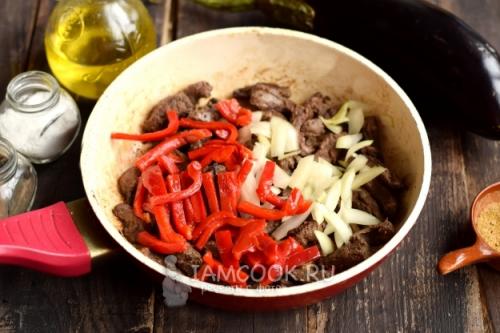 Что нужно для приготовления мягкой говяжьей печени на сковороде с луком