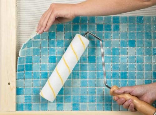 Как украсить старую плитку в ванной. Покраска старой плитки в ванной