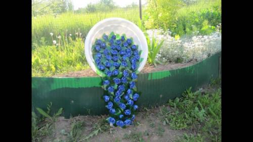 Какие растения можно использовать для создания оригинального садового декора из пластиковых бутылок. Вьющиеся цветы из пластиковых бутылок