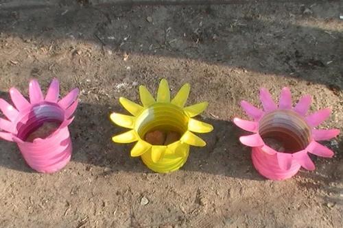 Какие бутылки можно использовать для создания оригинального садового декора. Идеи поделок для сада и огорода 2025 из пластиковых бутылок