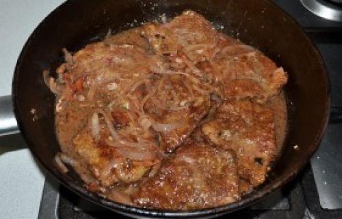 Вкусный рецепт говяжьей печени с сметаной и луком 20 Вкусный рецепт говяжьей печени с сметаной и луком 20