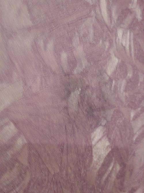 Как убрать краску с рук и одежды после покраски обоев